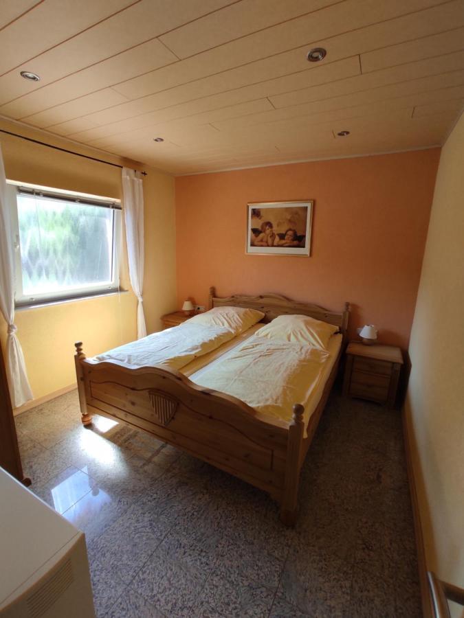 Moselferienweingut Schaefer Apartment Винтрих Екстериор снимка