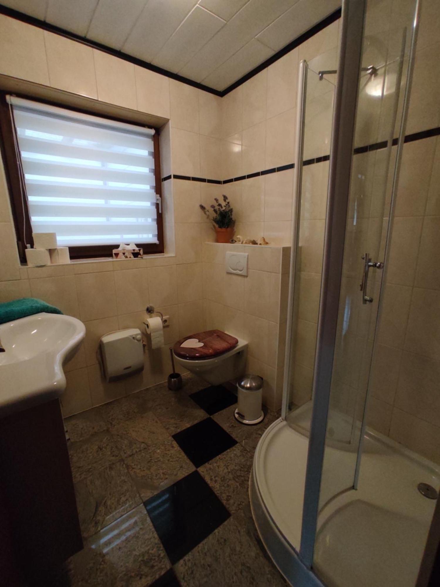 Moselferienweingut Schaefer Apartment Винтрих Стая снимка